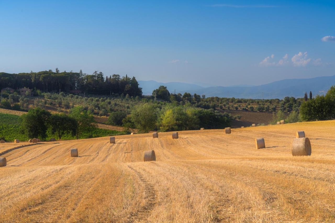 Poste Del Chiugi Villa Petrignano Del Lago Luaran gambar